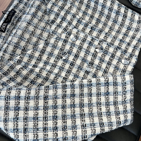 Cute top - Picture 2 of 2